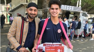 IND vs ENG 2nd Test 2018: Arjun Tendulkar Turns Sales Boy, Sells Radio Sets at Lord’s