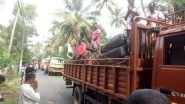 Kerala Floods: People in Chengannur Bows to Fishermen for Saving Their Lives; Heartwarming Pic Shared by Mohammad Kaif Goes Viral