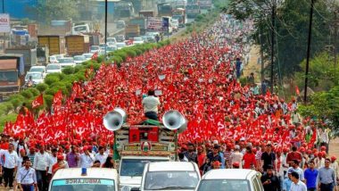 Farmers March in Mumbai: Protesters Reach Azad Maidan, Chief Minister Devendra Fadnavis to Meet Them