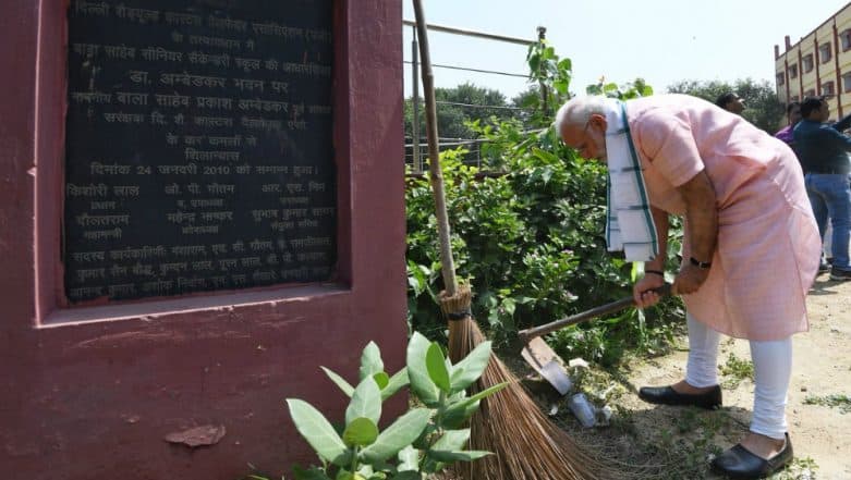 PM Narendra Modi Launches 'Swachhata Hi Seva' Movement, Says 'More Cleanliness Achieved in 4 Years Than in Previous 65' PM Narendra Modi Launches 'Swachhata Hi Seva' Movement, Says 'More Cleanliness Achieved in 4 Years Than in Previous 65'