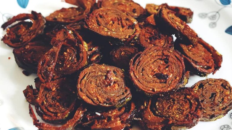 Ganeshotsav 2018 Recipe of Day 4: Easy to Make Alu Vadi Easily at Home (Watch Video)