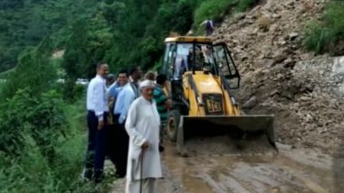 Landslides Cause Traffic Snarls in Jammu and Kashmir, Uttarakhand and Himachal Pradesh; See Photos and Video