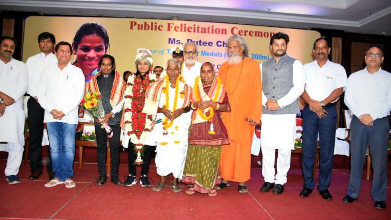 Dutee Chand Felicitation Ceremony: Odisha Governor Ganeshi Lal Felicitate Asian Games 2018 Silver Medalist