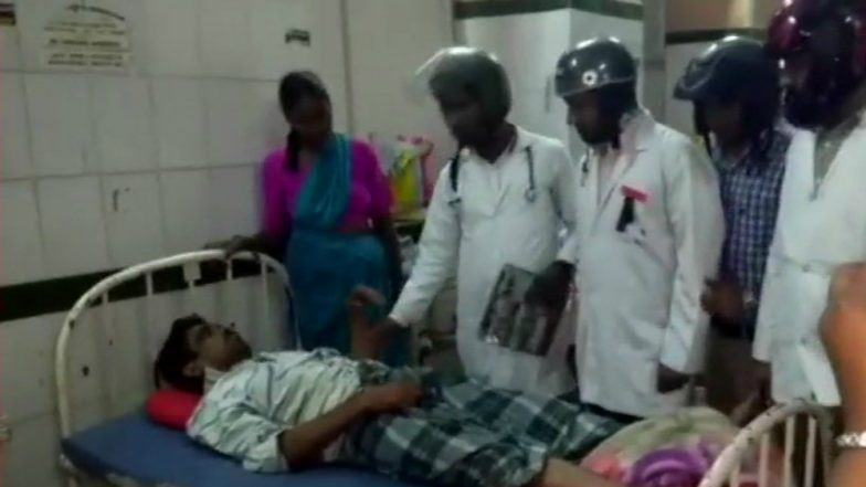 Doctors Wear Helmet While Treating Patients at Osmania General Hospital in Hyderabad, View Pics of The Unique Protest