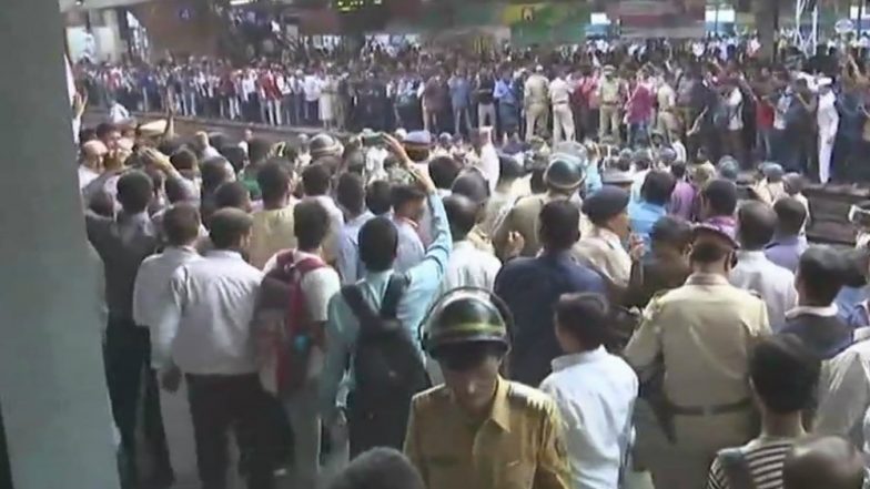 Bharat Bandh Effect in Mumbai: Shops Shut in Several Areas, Public Transport Largely Unaffected