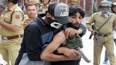 Jammu & Kashmir Police Personnel Disguise Themselves Among Stone-Pelters, Nab Four Ring Leaders