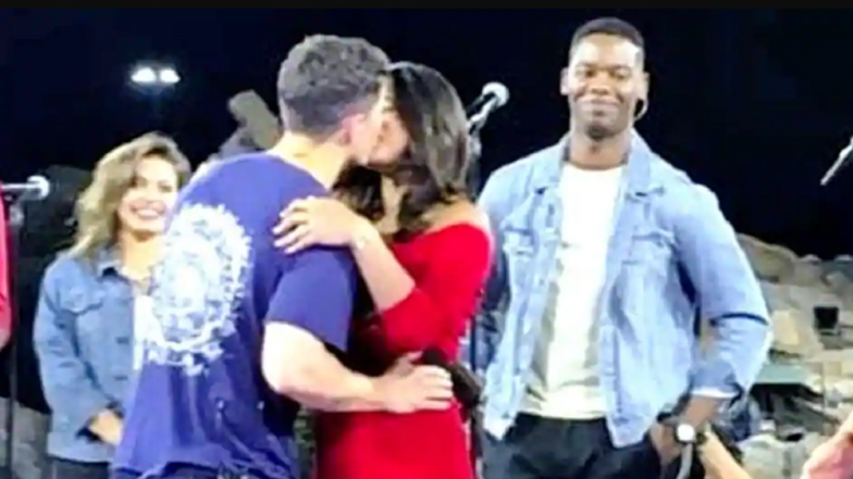 Nick Jonas After Kissing Priyanka Chopra on His Birthday: ‘I Got Some Lipstick On’! (Watch Video)
