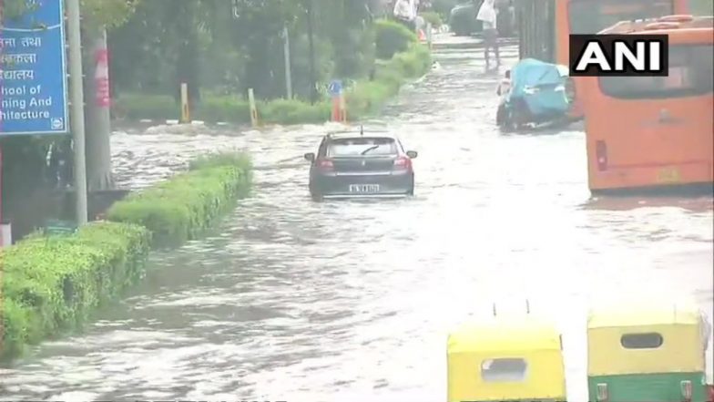 Heavy Rainfall Lashes Parts of New Delhi, Met Forecast Predict More Rains and Thundershowers
