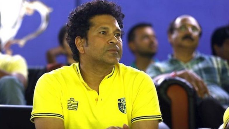 Sachin Tendulkar Meets NCP Chief Sharad Pawar, Sparks Off Speculations; Fans Urge Cricket Legend Not to Join Politics
