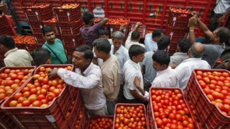 Delhi: Tomatoes Selling Below Re 1 Per kg in Azadpur Sabzi Mandi
