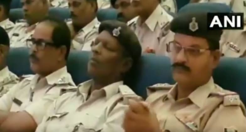 Bihar Police Officers Caught Sleeping During Law and Order Briefing for Durga Puja; Watch Video Bihar Police Officers Caught Sleeping During Law and Order Briefing for Durga Puja; Watch Video
