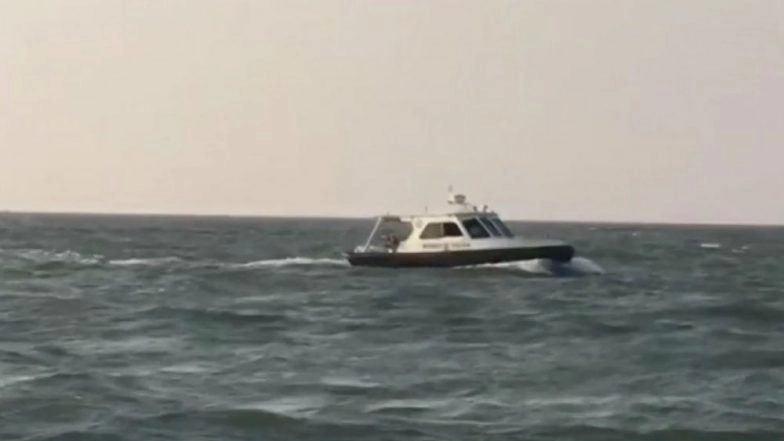 Mumbai: Boat Carrying Government Officials Capsizes Near Shiv Smarak, Watch Video
