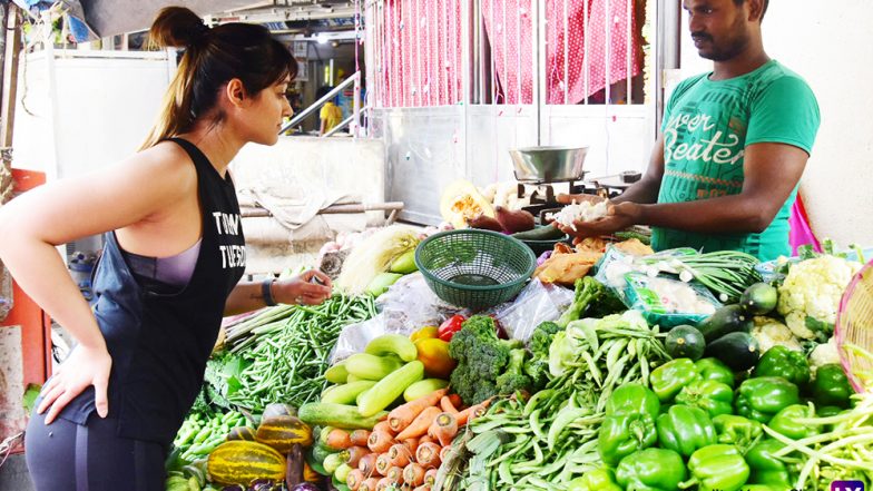 Ileana D’Cruz Buying Vegetables Is the Most Relatable Thing That Bollywood Has Given Us This Month – View Pics