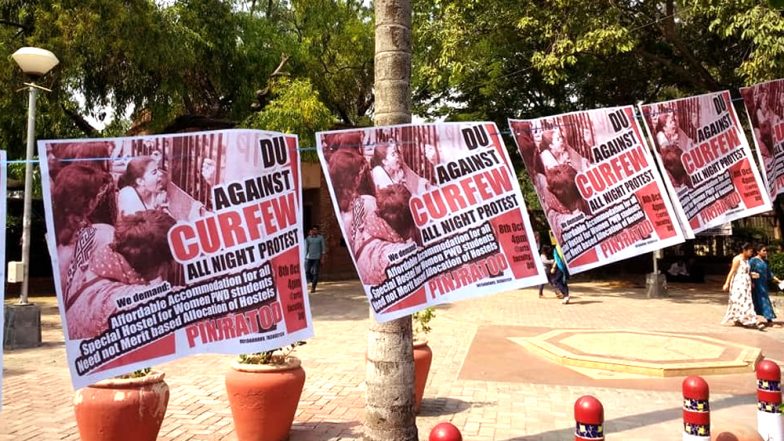 Pinjra Tod: Delhi University Students Protest at North Campus Against Hostel Timings