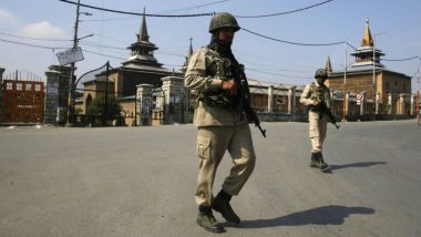 Jammu and Kashmir: Friday Prayers Disallowed at Srinagar’s Jamia Masjid as Clashes Erupt Over Mannan Wani Killing