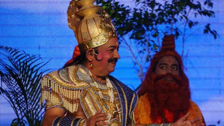 Dr Harsh Vardhan Plays Role of Raja Janak in Luv Kush Ram Leela in Delhi, Check Out Pictures & Video Dr Harsh Vardhan Plays Role of Raja Janak in Luv Kush Ram Leela in Delhi, Check Out Pictures & Video