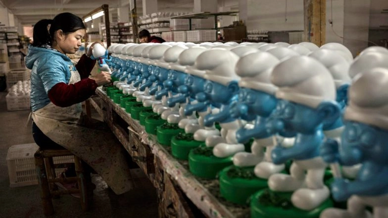 China GDP Growth Slows to 6.2 Percent in Second Quarter