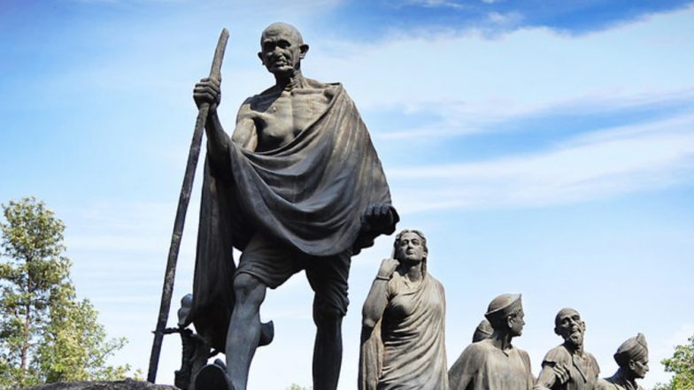 Mahatma Gandhi Statue at ‘Gyarah Murti’ in Chanakyapuri is Without it's Iconic Round Spectacles Since 18 Years! Here is Why?