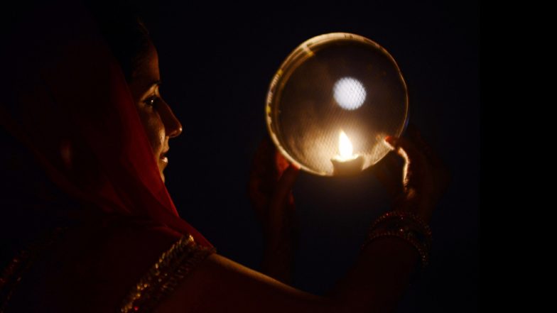 Moonrise Timing for Karwa Chauth 2019 in Uttar Pradesh: When Will Karva Chauth Chandrama Be Seen on October 17 in Lucknow, Kanpur and Agra