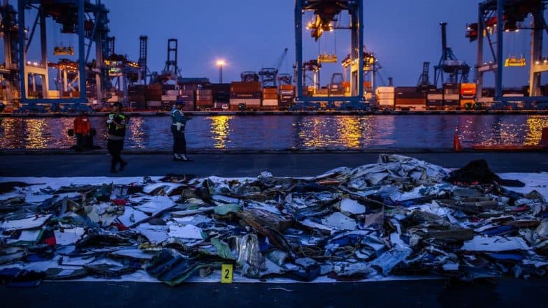 Lion Air Plane Crash: Indonesia Extends Search for Bodies of Passengers Lion Air Plane Crash: Indonesia Extends Search for Bodies of Passengers