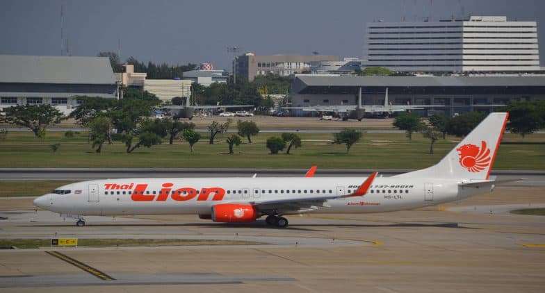 Lion Air Flight JT610 From Jakarta to Pangkal Pinang Reportedly Crashes Into Sea After Take-Off Lion Air Flight JT610 From Jakarta to Pangkal Pinang Reportedly Crashes Into Sea After Take-Off