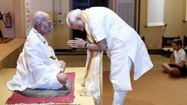 'Vaishnav Jan To' Goes Global on Gandhi Jayanti 2018, PM Narendra Modi Shares Video of Rendition by Artists From 124 Nations Including Pakistan