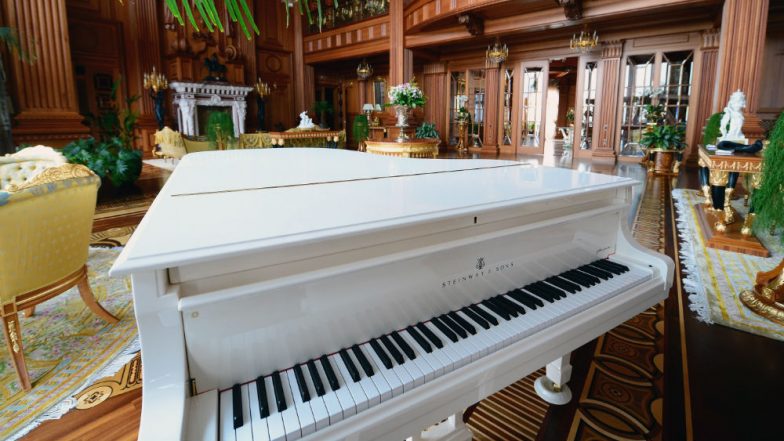 Piano Event in China Creates New Guinness World Record