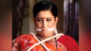 Smriti Irani Hits Back At Those Trolling Her For Her Remark on Sabarimala Temple With This Picture Captioned 'Hum Bolega to Bologe ki Bolta Hai'