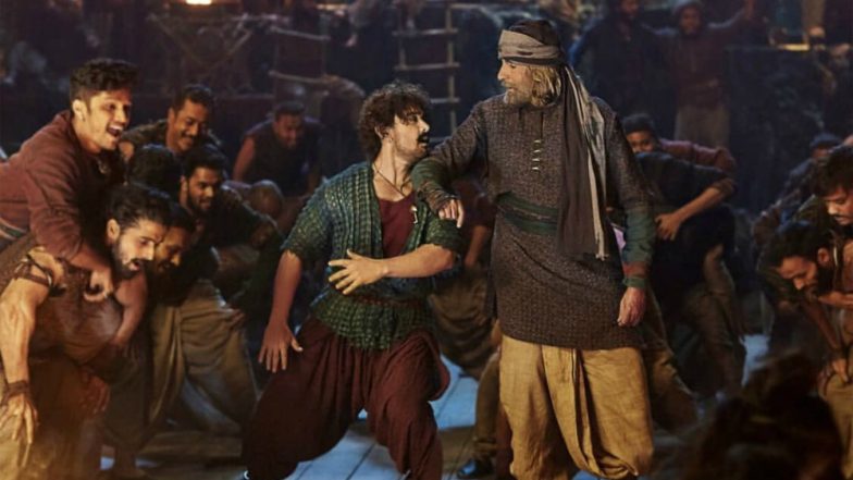 Amitabh Bachchan & Aamir Khan Remind Us of ‘Lambu Ji Lambu Ji Bolo Tingu Ji’ in This New Still From Thugs of Hindostan Song Vashmalle