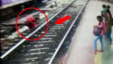 Mumbai Shocker! Woman Snatches Mangalsutra and Jumps on Track; Watch Video