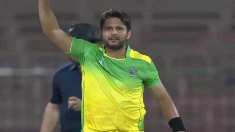 Shahid Afridi Used Master Blaster Sachin Tendulkars Bat To Score 37 Ball 100 Against Sri Lanka 