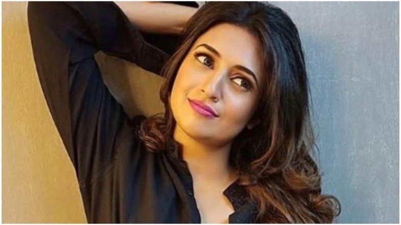 Divyanka Tripathi's Picture With This Handsome Guy Is Unmissable - See Pic