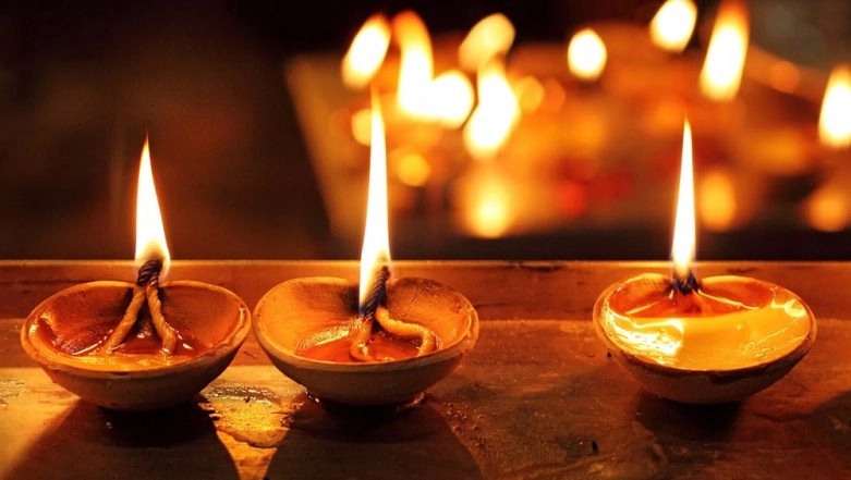 Khadi and Village Industries Commission Sells 10,000 Diyas Online in Less Than a Month