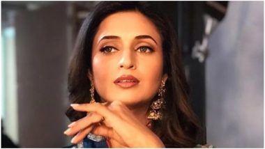 Yeh Hai Mohabbatein Actress Divyanka Tripathi Looks Ethereal in a Red Saree, View Pic