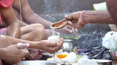 Mahalaya 2018: Tarpan Tithi & Time to Mark the End of Pitru Paksha, Why Can't Devotees Perform Tarpan Before 11 AM Today?