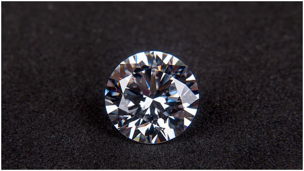 Thieves Steal USD 1.8 Million Diamond from Tokyo Jewellery Trade, Manhunt Underway Thieves Steal USD 1.8 Million Diamond from Tokyo Jewellery Trade, Manhunt Underway
