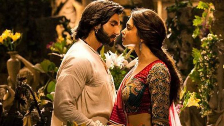 Navratri 2018 Song Of The Day: Ranveer Singh and Deepika Padukone's Crackling Chemistry Will Make Your Heart Race With Excitement!