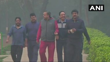 Delhi Air Pollution: Air Quality Index in Lodhi at 272 Under Poor Category, Thick Smog Blankets India Gate Area