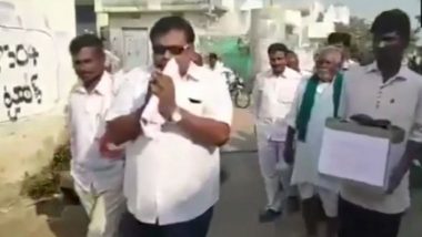 Telangana Assembly Elections 2018: Independent Candidate Akula Hanumanth Hands Slippers to People During Campaign, Watch Video