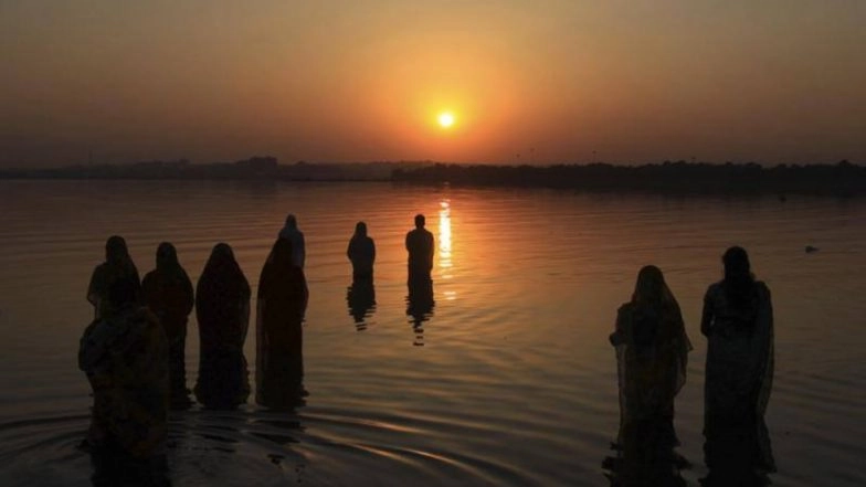 Chhath Puja 2018 Sunset and Sunrise Timings in New York, Chicago, Houston, California, Toronto, Vancouver and Sydney: Know Sandhya Arghya and Usha Arghya Timings in US, UK and Australia