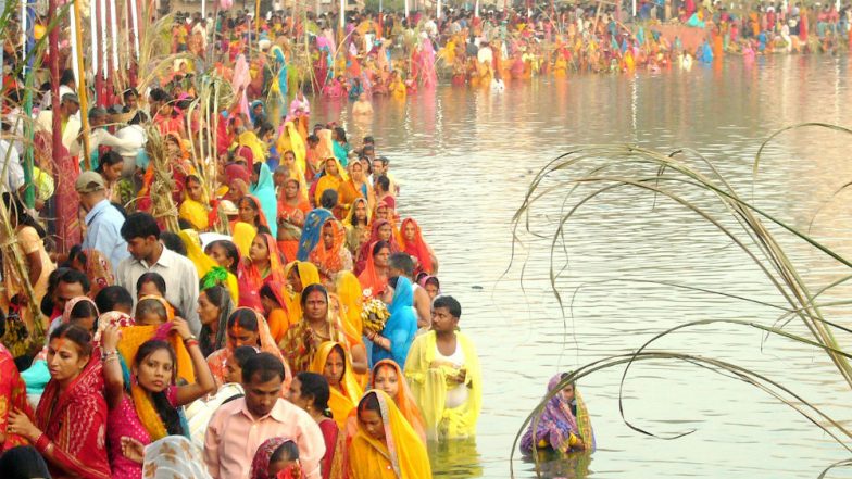Chhath Puja Vrat Katha and Legends: Know the Story Behind Chhath Parv and Its Link With Mahabharata