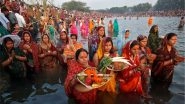 Chhath Puja 2018: Scores of Devotees Throng at Mumbai's Juhu Beach, Traffic Snarls Expected