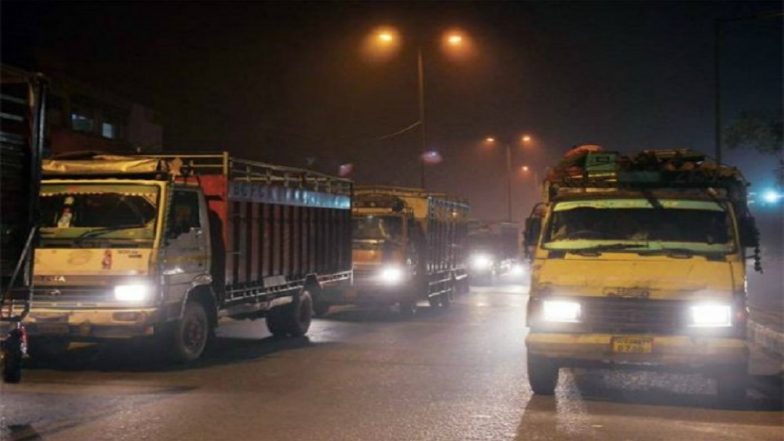 Delhi Air Pollution: Ban on Heavy and Medium Vehicles Entering City From 11pm Tonight till November 11