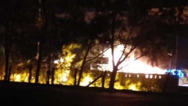 Mumbai: Fire Breaks Out in Wadala as Oil Tanker Bursts Into Flames; Five Fire Tenders Rush to Spot