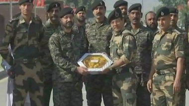 Diwali 2018: Border Security Force, Pakistan Rangers Exchange Sweets at Attari-Wagah Border