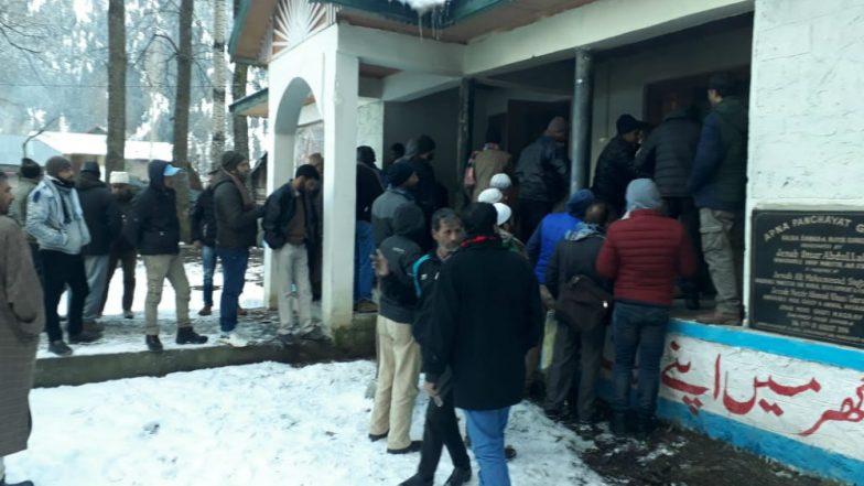 Voting at 2,179 Stations for Second Phase of Panchayat Polls Underway in Jammu and Kashmir
