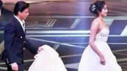 Shah Rukh Khan Helping Janhvi Kapoor With Her Gown at Lux Golden Rose Awards 2018 Proves SRK Is the Most Chivalrous Man in Bollywood