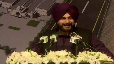 Kartarpur Corridor: Navjot Singh Sidhu Recites Poetry for Pakistan PM Imran Khan, Pitches For Train Line Till Peshawar