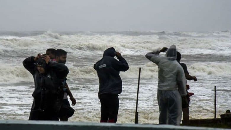 Cyclone Vayu: All Beaches in Konkan Region Including Mumbai Likely to Remain Shut for Public