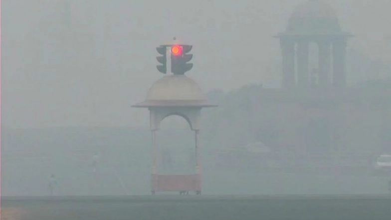 Delhi Air Quality Deteriorates A Day After Diwali, Air Pollution at 'Hazardous' Level